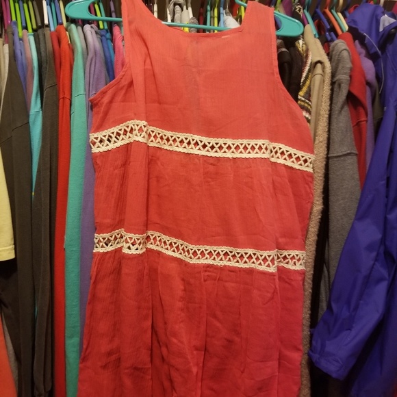 Boutique Dresses - Picture 3 of 4